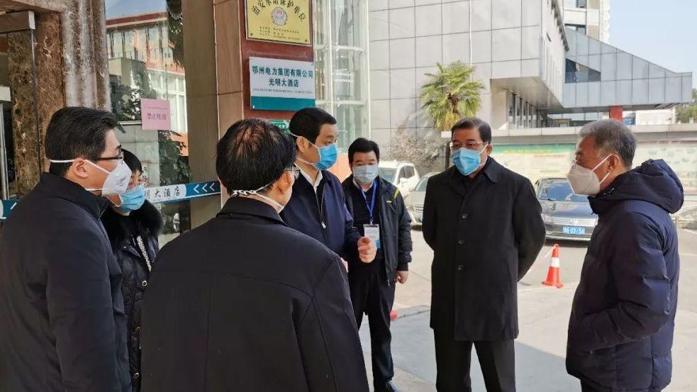 梅根·马克尔在发布新播客时首次分享了“可怕的”健康斗争