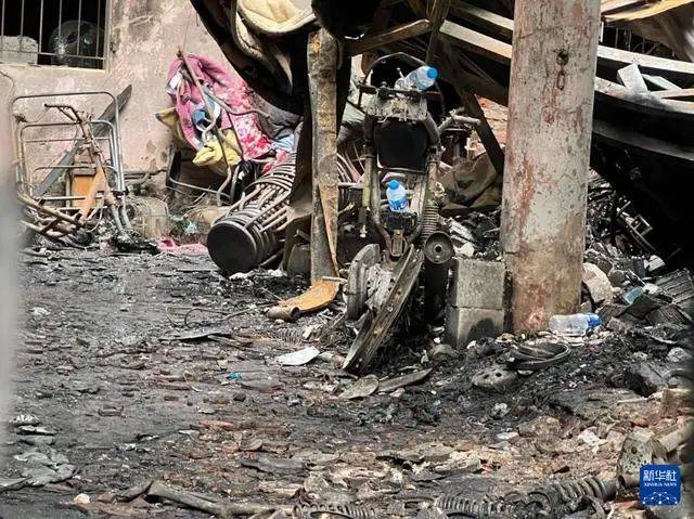 玻利维亚的淘金者使用炸药相互打斗，造成至少6人死亡