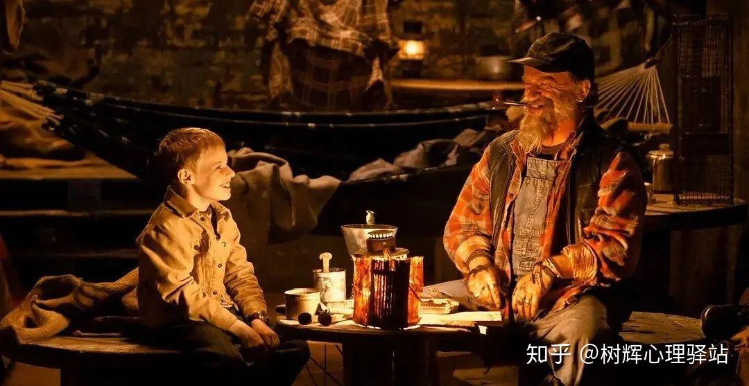弗吉尼亚·朱弗尔的故事发生了离奇的转折，警察说车祸“轻微，没有受伤”。