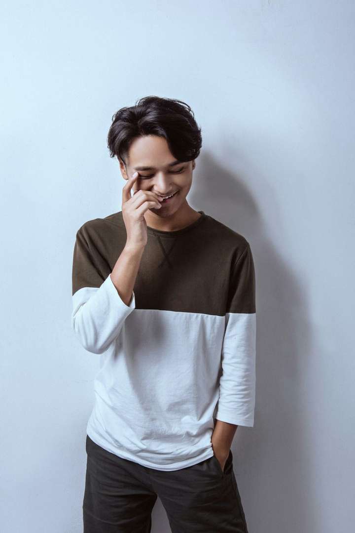 问科琳：“我担心当他看到我一点都不像个人资料照片时，约会就会推迟。”