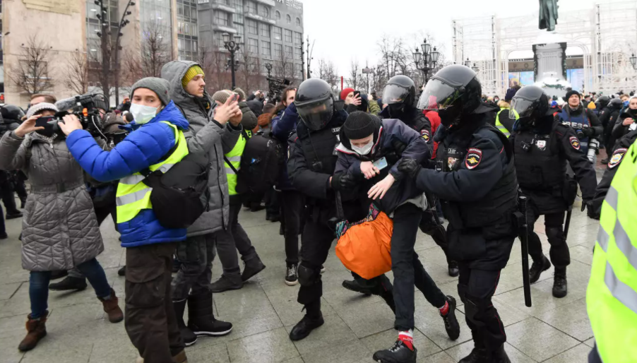 土耳其释放了120多名被控参加反政府抗议的人